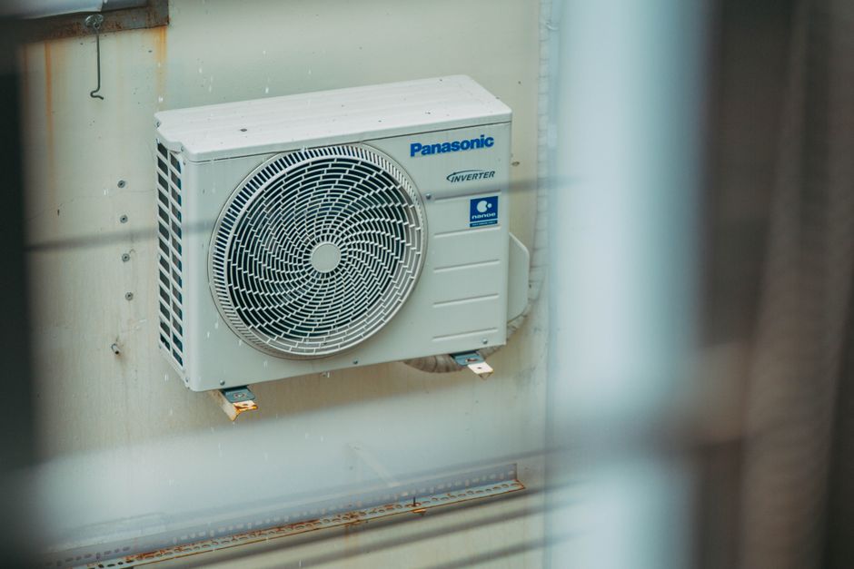 Outdoor AC unit installation and maintenance